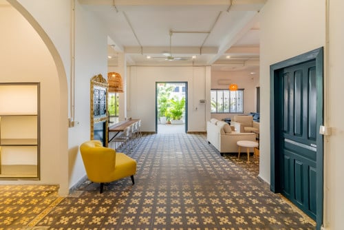 5BR Apartment For Rent- Daun Penh Area, 400sqm