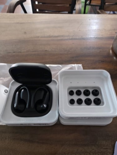 Power Beats Pro 2 Black 99.99%