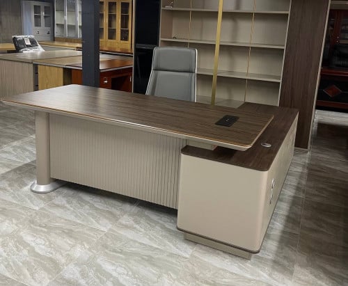 តុប្រធាន