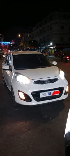 ឡានស្អាតសុិនម៉ាជុំទឹកថ្នាំ