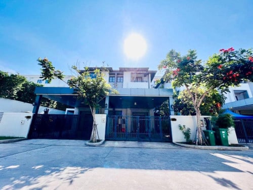 វីឡាភ្លោះ សម្រាប់ជួល បុរីជីប ម៉ុង ផ្លូវ 271