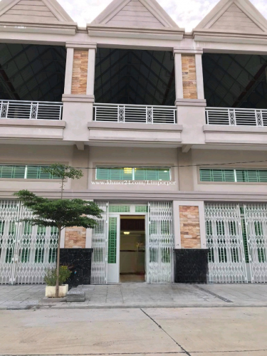 ផ្ទះលក់បន្ទាន់ក្រោមទីផ្សារ 4.2 m× 14m