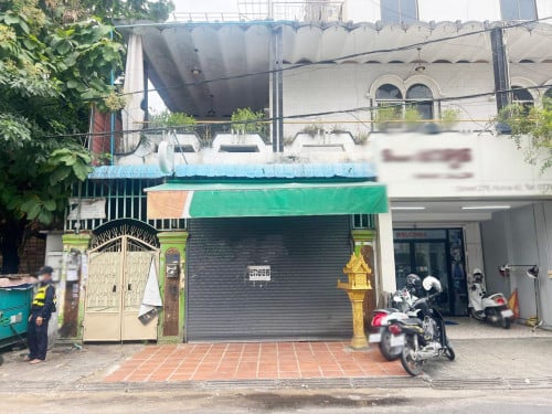 ផ្ទះអាជីវកម្ម (E0) សម្រាប់ជួល | Shophouse (E0) for Rent