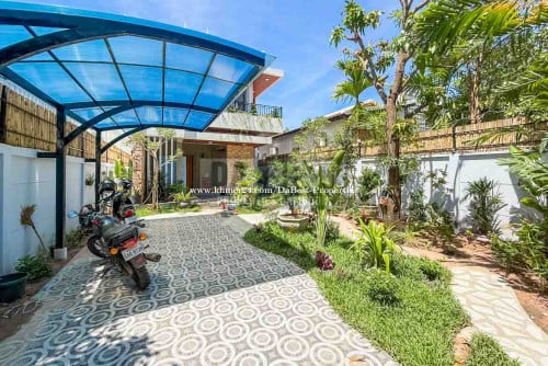 Dabest Properties : 4 Bedroom House For Rent in Siem Reap - Sala Kamreouk