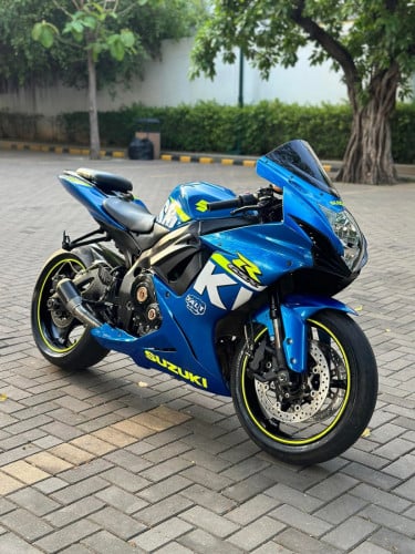 Gsxr750cc 3750$