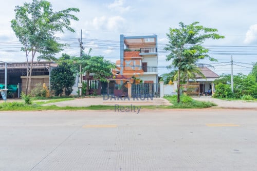 House for Rent on Main Road in Sala Kamreuk - Siem Reap City