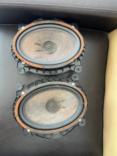 Speaker Camry Hybrid 07 សុីន. 50$