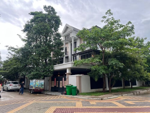 Villa 9 Bedrooms For Rent- Borey Peng Hourt Boueng Snor