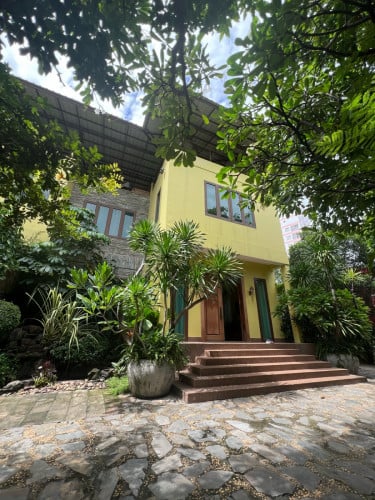 Villa House for Rent (ផ្ទះវីឡាជួលបន្ទាន់ៗ)