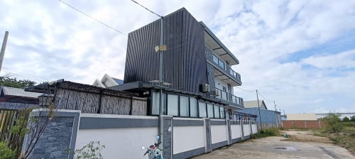 ផ្ទះលក់ផ្លង់រឹងអាចប្រកបអាជីវកម្មបាន