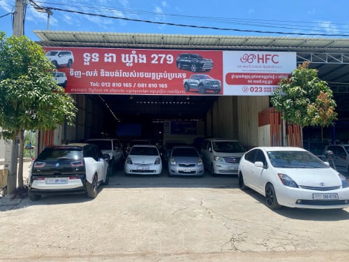 ឃ្លាំងជួល មានបន្ទប់គេង1មានម៉ាសុីនត្រជាក់ បន្ទប់ទឹក1 មានឡាវទឿខាងលើ