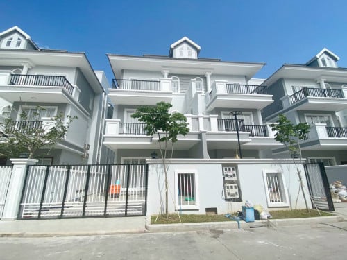 វីឡាភ្លោះសម្រាប់លក់នៅបុរីភ្នំពេញថ្មីអេលីតផាក2