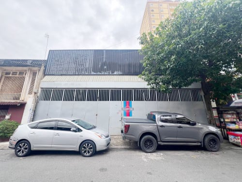 ឃ្លាំងឬផ្ទះ សម្រាប់ជួល នៅសង្កាត់បឹងកេងកង2 | Warehouse or House for rent at Sangkat BKK2