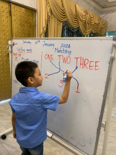 សេវាកម្មបង្រៀនតាមផ្ទះ ខេអេច- KH Tutoring Service