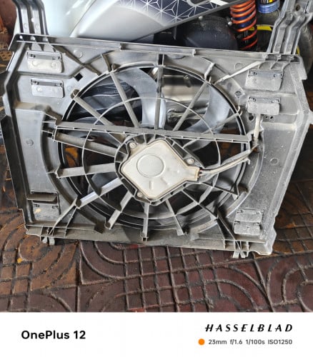 ម៉ូទ័រកង្ហា Ranger rover year 2015 sale