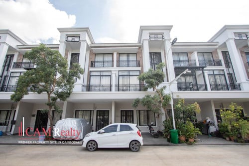 4 Bedrooms Link Villa For Rent In Borey Peng Huoth Boeng Snor