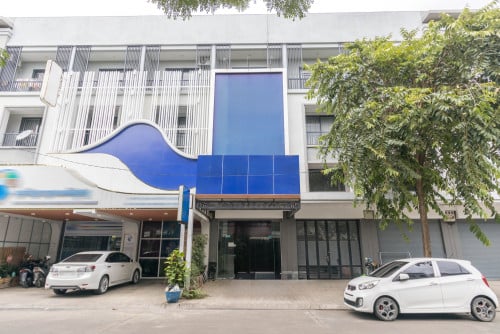 5 Bedrooms Shophouse For Rent| Chip Mong Land, Park Land 598