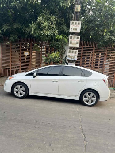 prius 012 ឡានម្ចាស់ដើម ថ្នាំហ្សីនមួយជុំ បាតអត់ច្រះ ក្នុងលឿង option3