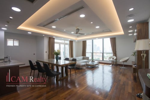 Spacious 3 bedrooms serviced apartment for rent in BKK1