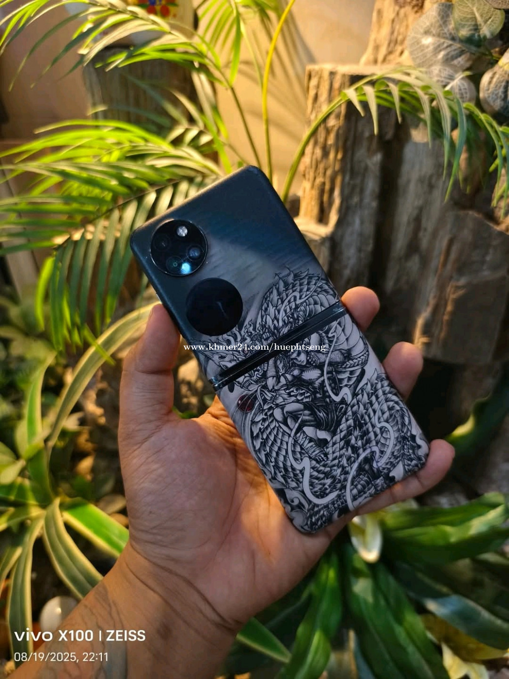 Huawei p50 pocket/ram8/256G price $128.00 in Kouk Khleang
