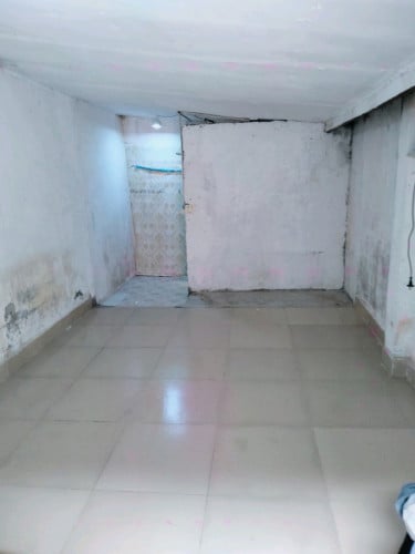 បន្ទប់ជួលខាងក្រោយផ្សារសិនជូរី