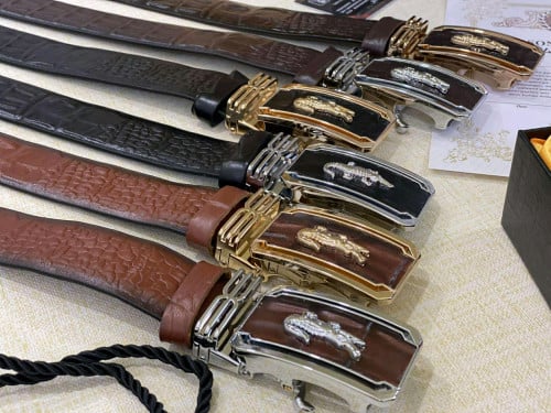 ខ្សែក្រវាត់