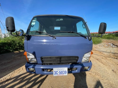 ហុីយុនដាយពីរតោនកន្លះឆ្នាំ2000ជើងក្រោម5តោន