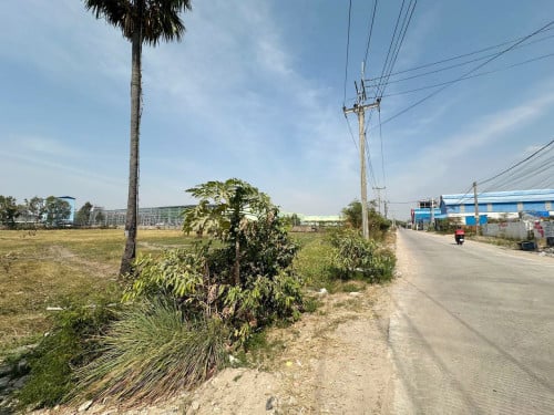 ដីលក់តម្លៃល្អនៅផ្សារបៃតង សែនសុខ | Land for sale at Sen Sok, Green Market