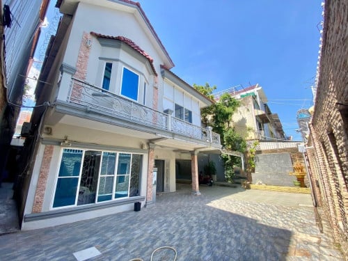 06 Bedrooms Villa For Rent Near Boeung Keng Kang 1