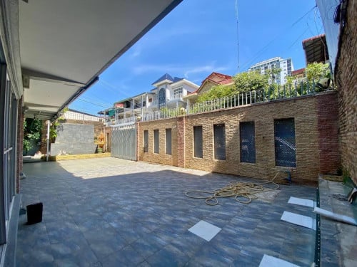 06 Bedrooms Villa For Rent Near Boeung Keng Kang 1
