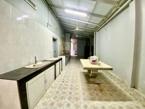 06 Bedrooms Villa For Rent Near Boeung Keng Kang 1
