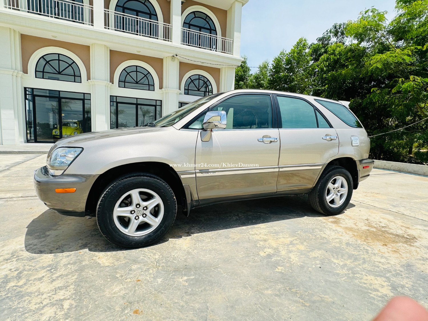 Lexus rx 300 p1 price $12000.00 in Banteay Meanchey, Cambodia ...