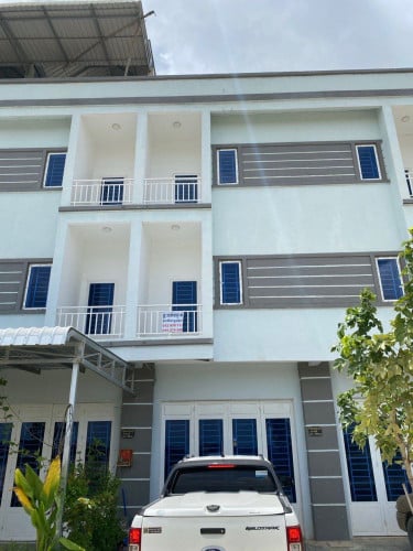 ផ្ទះនិងដី លក់ចេញហេីយ