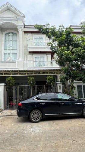 បុរី​វិមាន​សាគូរ៉ា​ គម្រោង​2 ប្រភេទផ្ទះវីឡាភ្លោះ​