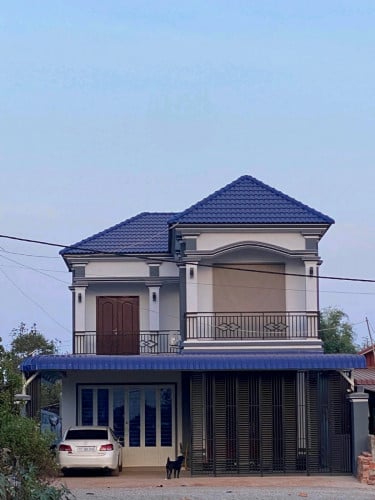 ចុះពីផ្លូវប៉េតុងផ្សារខ្នារ200ម៉ែត្រជាង