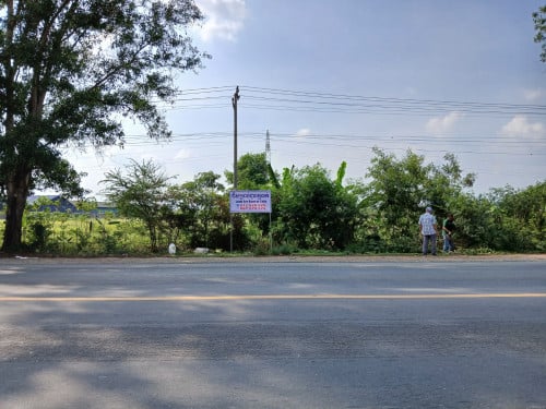 ដីសម្រាប់ជួល ឬលក់ នៅលើផ្លូវជាតិលេខ 4 ខេត្តកំពង់ស្ពឺ (ទំហំដីៈ 5ហិចតា)