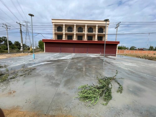 ជាប់ផ្លូវជាតិ 51 តំបន់សក្កានុពល តំលៃក្រោមទីផ្សារ