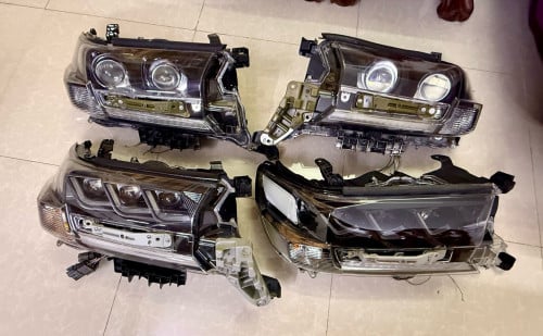 ចង្កៀងមុខ Land Cruiser