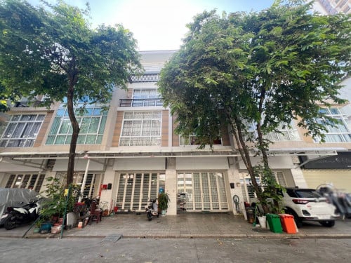 ផ្ទះអាជីវកម្មសម្រាប់ជួលនៅប៉េងហួតបឹងស្នោរ | Shophouse for rent at Peng Huot Boeung Snor