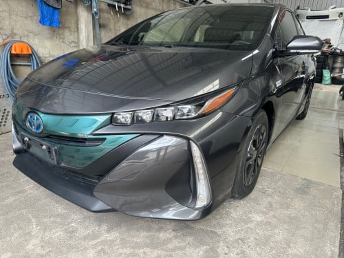 ស្តុកថ្មី toyota prius 2017 full premium ធានាឡានអត់បុកអត់កាត់ត