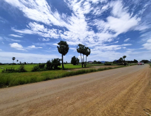 ๐ฆLand Available for Urgent Sale at a Special Price (Negotiable).