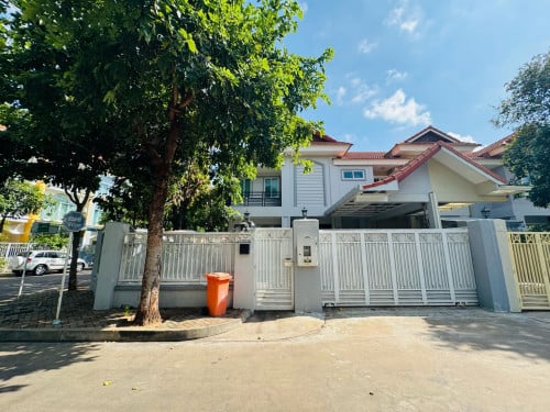 5 Bedrooms For Rent in Bassac Garden City