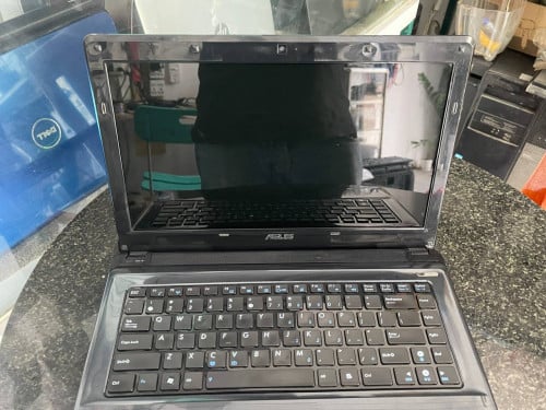 Laptop ASUS K24F
