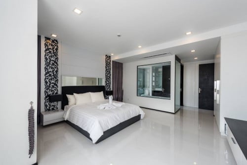Modern 3-Bedroom Luxury Apartment – Daun Penh Ref: KHRA96