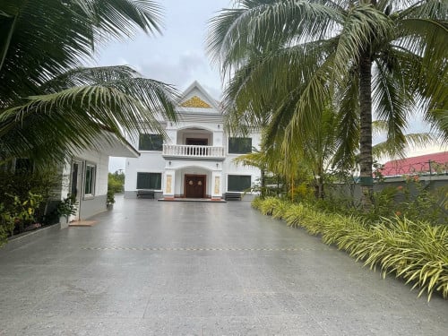 Pool villa for rent at stenghav