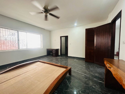 Renovated Villa Or Restaurant Hotel For Rent In Daun Penh Few minutes to Independent Monument