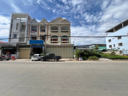 ផ្ទះសម្រាប់ជួល សែនសុខ  ឈូកមាស