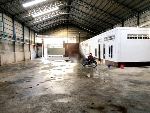 ឃ្លាំងជួល ៖ ជិតវត្តទួល, ឬស្សីកែវ រាជធានីភ្នំពេញ