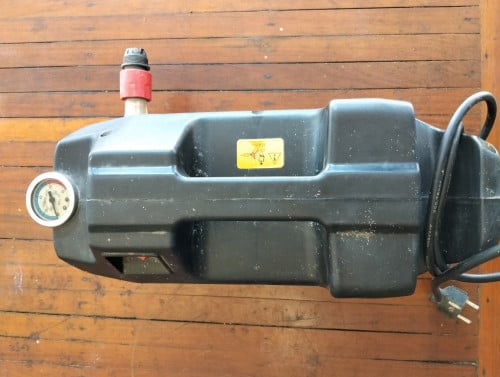 ម៉ាស៊ីនបាញ់ទឹកលាងឡាននៅថ្មីលក់ធូៗ