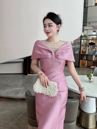 រ៉ូបចូលរួមកម្មវិធី